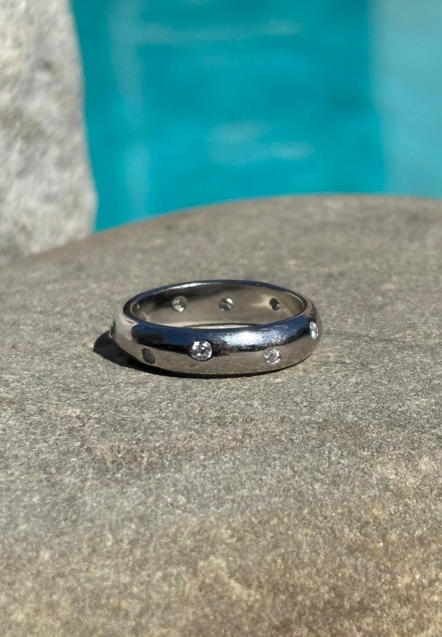 Silver dazzling Band Ring