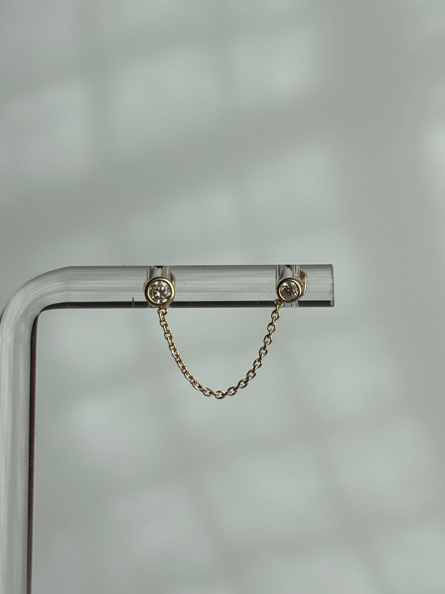 Gold Double-Piercing Chain Earring (Single)