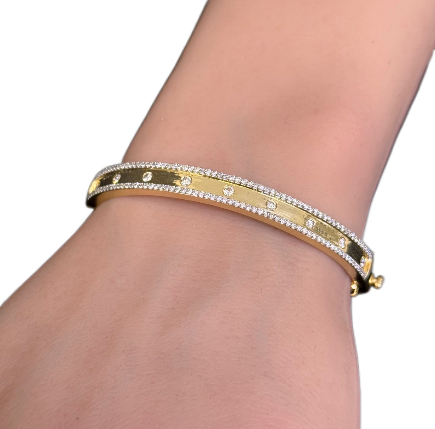 Gold and Dimond Classic Bangle Bracelet