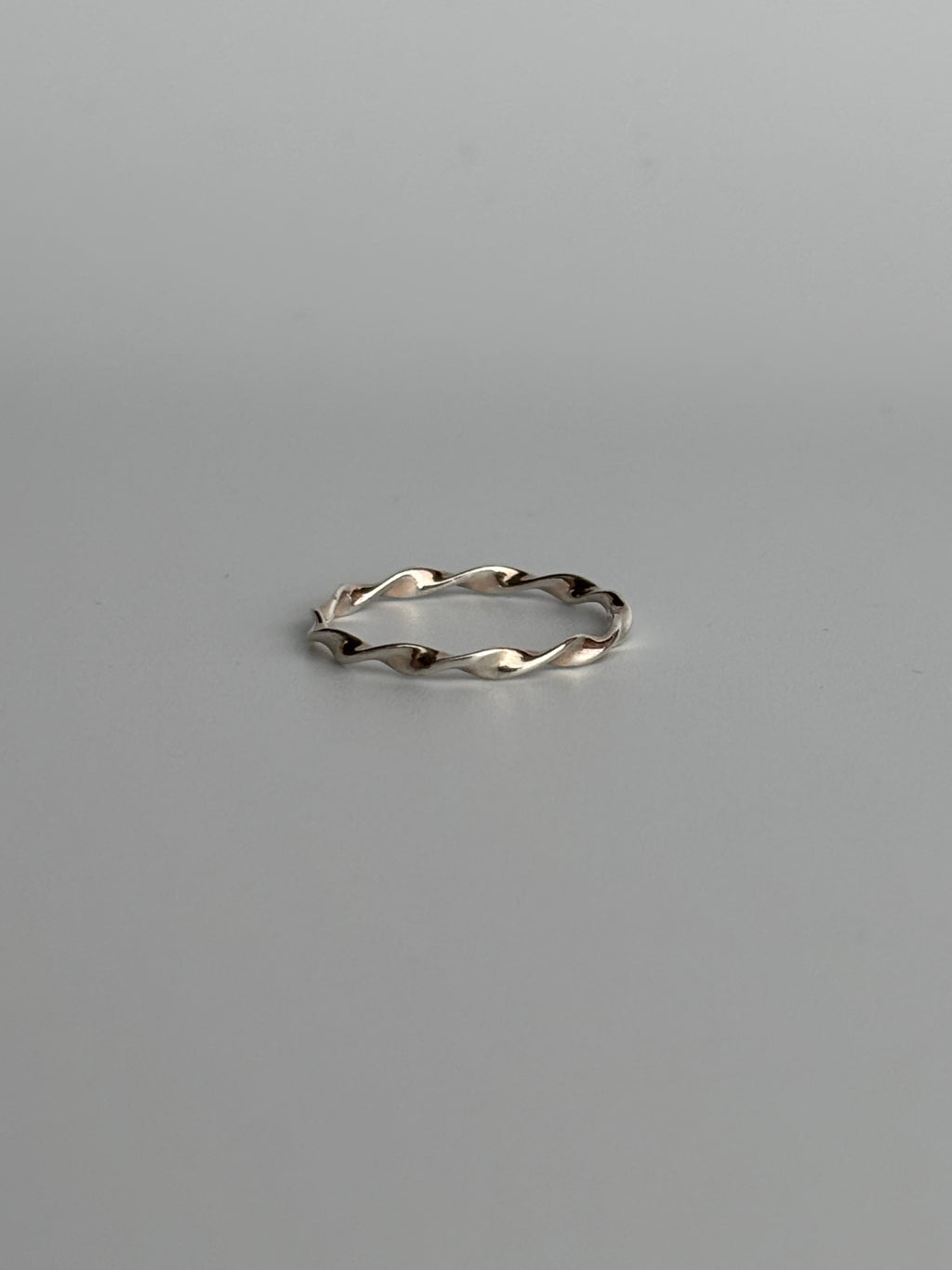 Twisted Band Ring