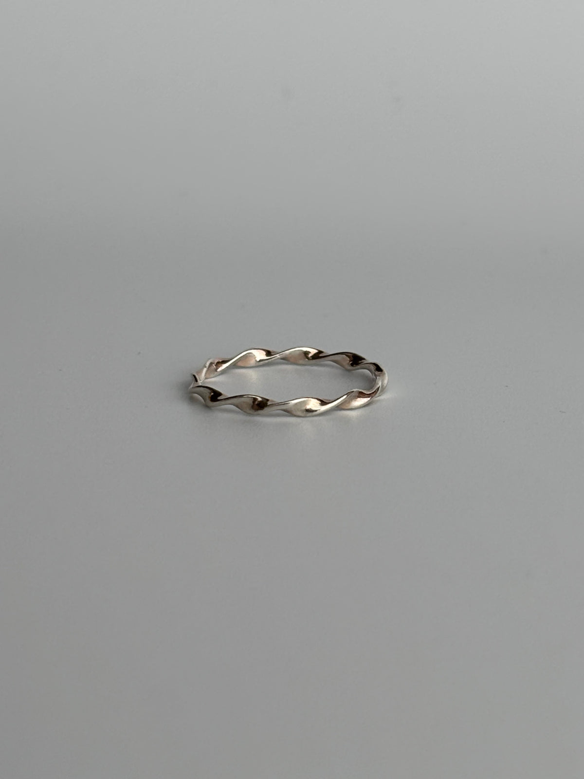 Twisted Band Ring