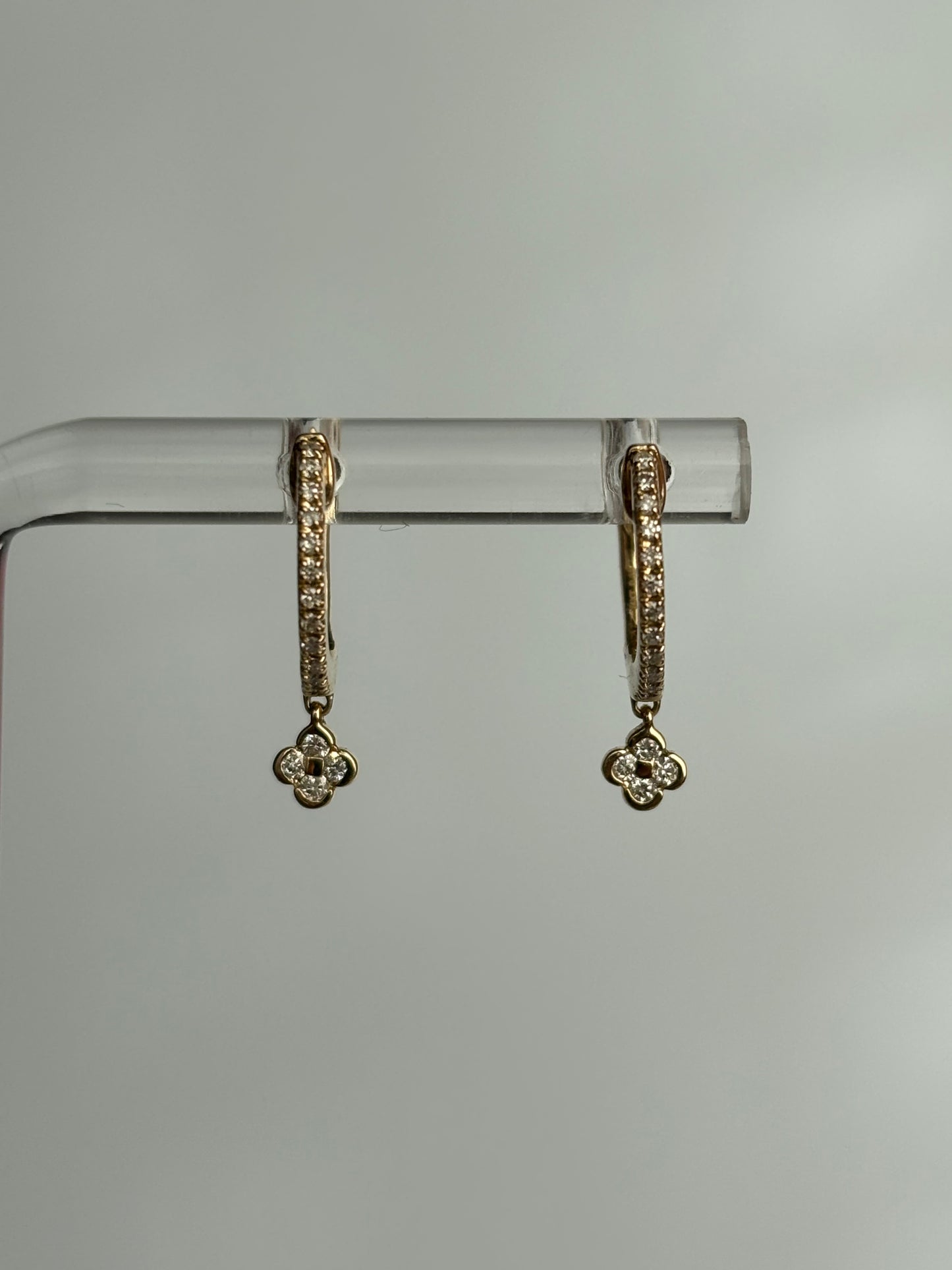 Clover Dangle Huggies